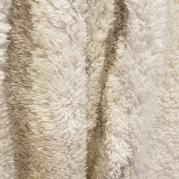 Fuzzy Fleece New 2 Piece Sherpa Lounge Set Crop Top Button Down Outfit Size M - Picture 9 of 12